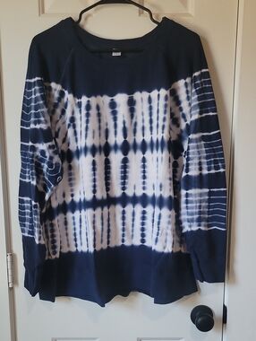 Old Navy Blue and White Tie-Dye Crewneck Sweater Size XXL